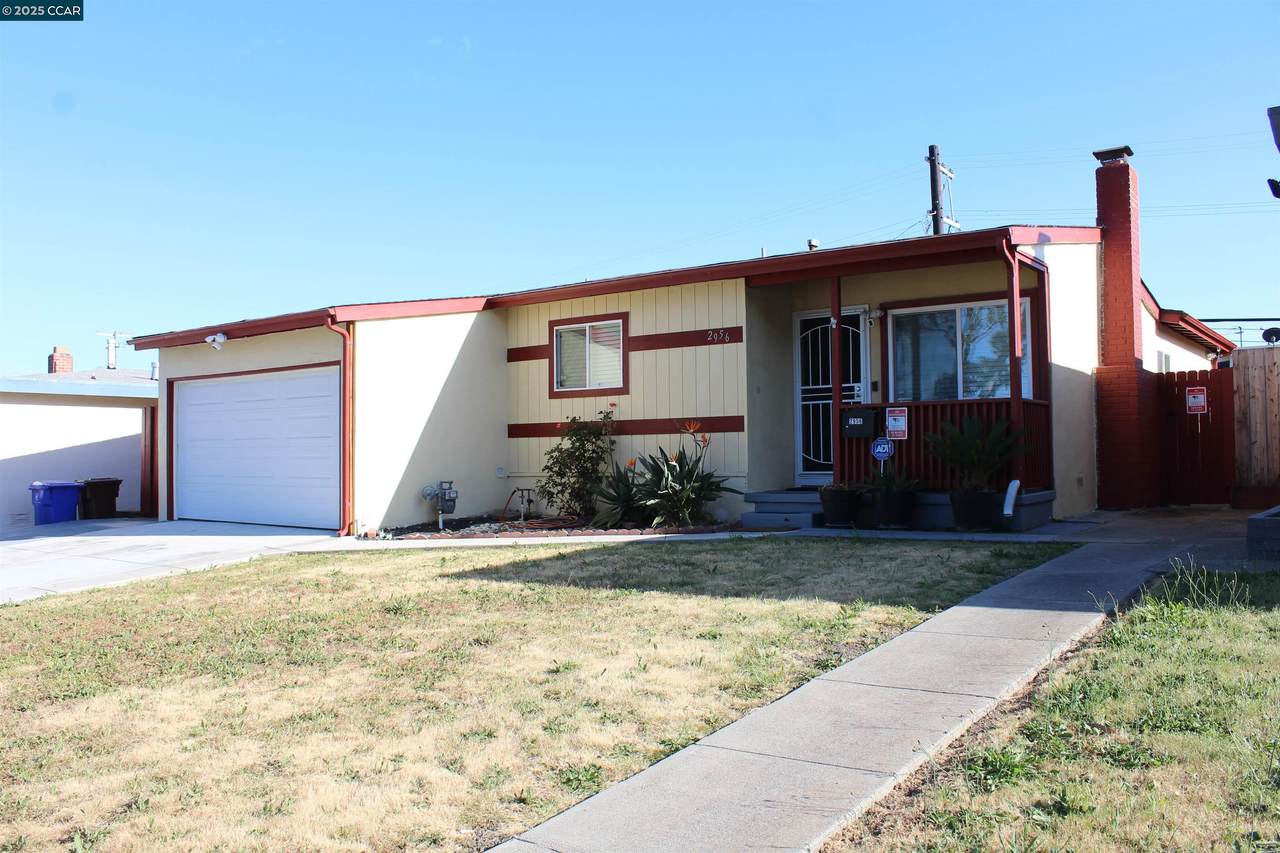 2956 Mckenzie Dr - Photo 1