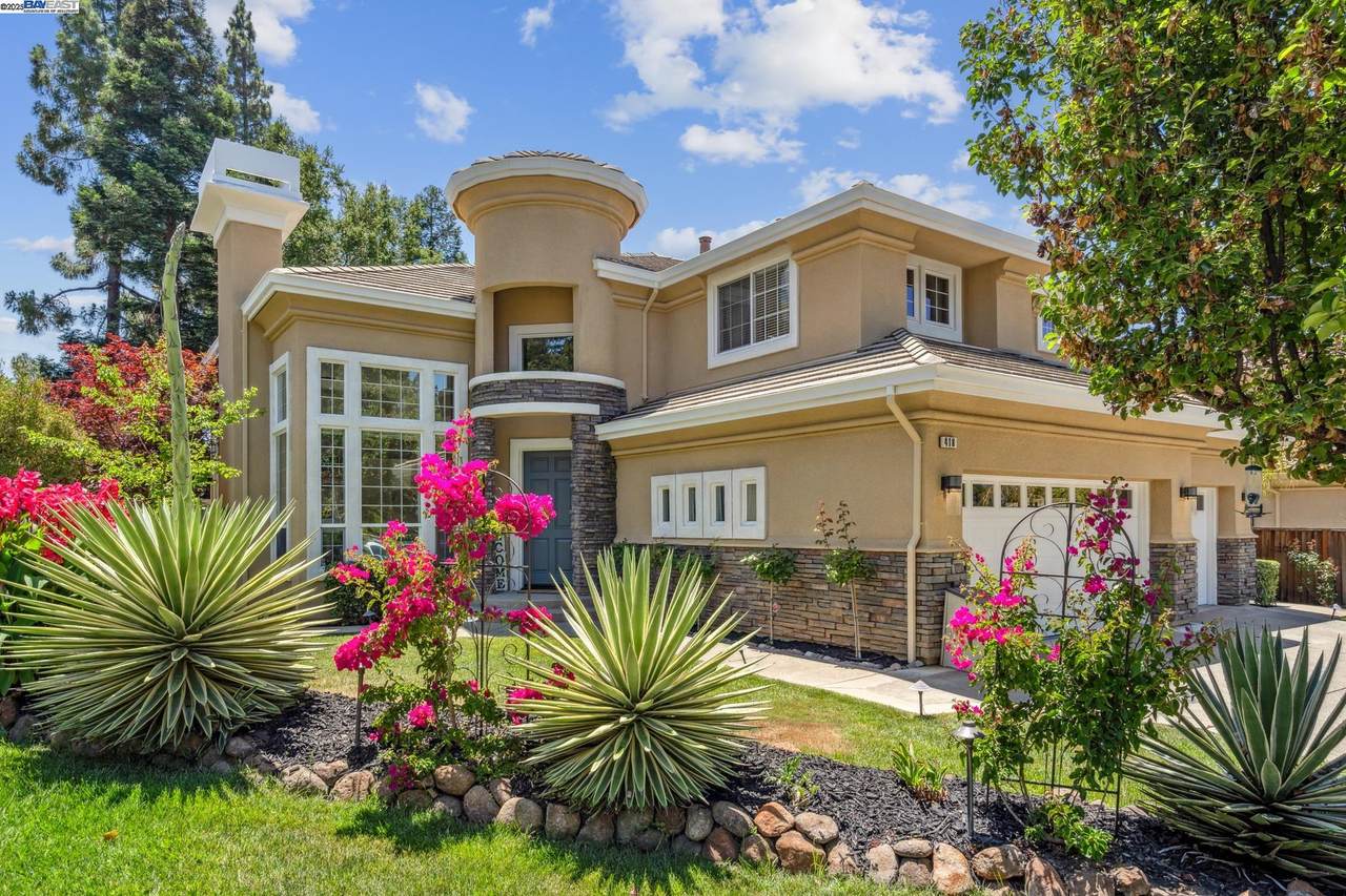 418 Golf Ct - Photo 1