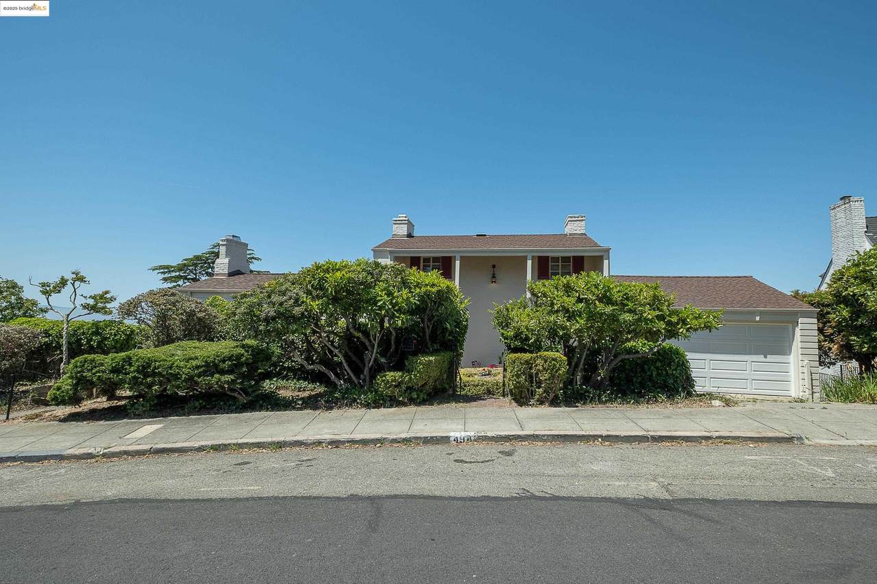 494 Cragmont - Photo 1