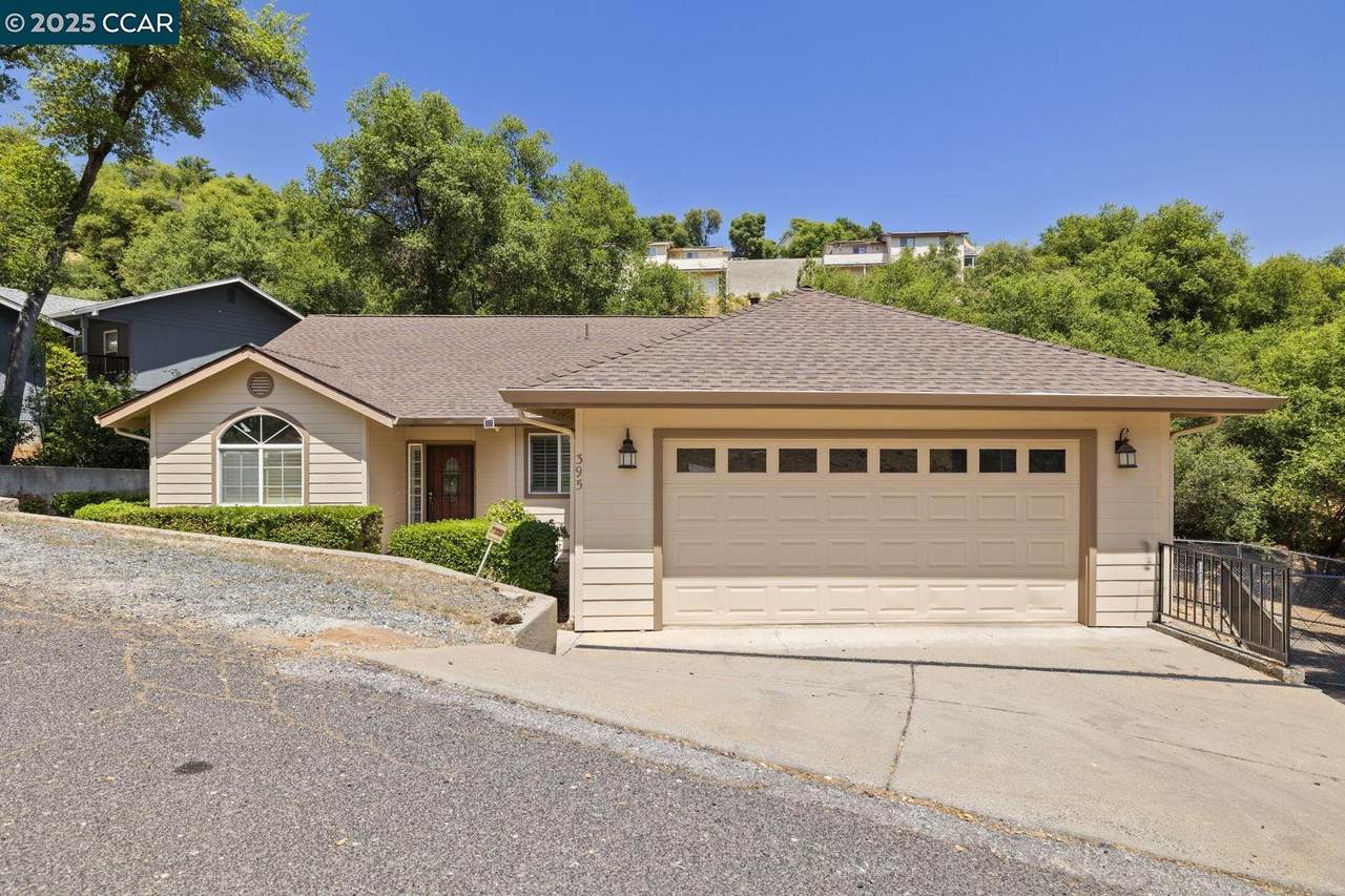 395 Arbona Cir - Photo 1