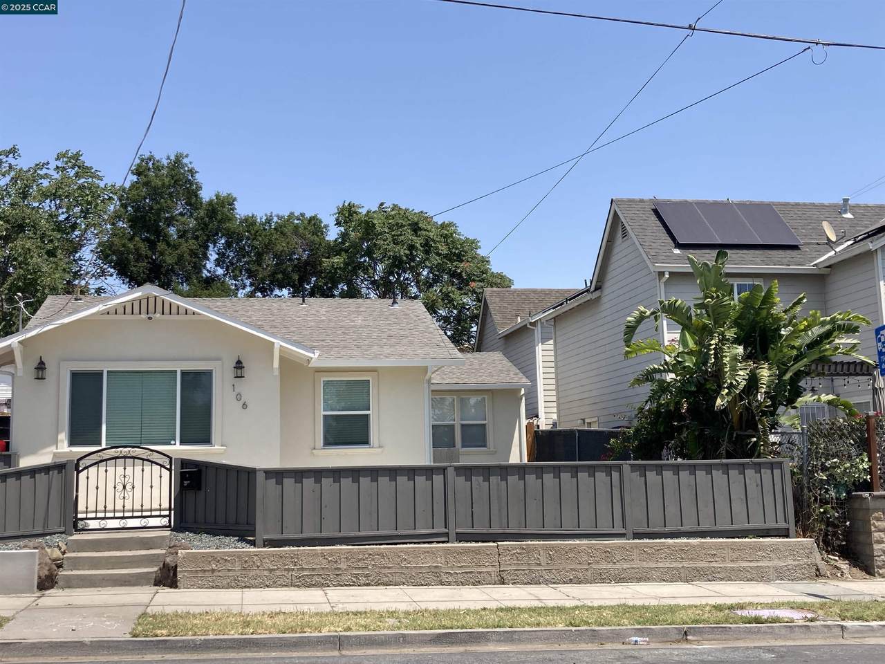 106 10Th St - Photo 1