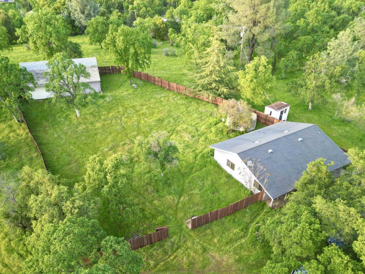 135 Tucker Ave - Photo 1