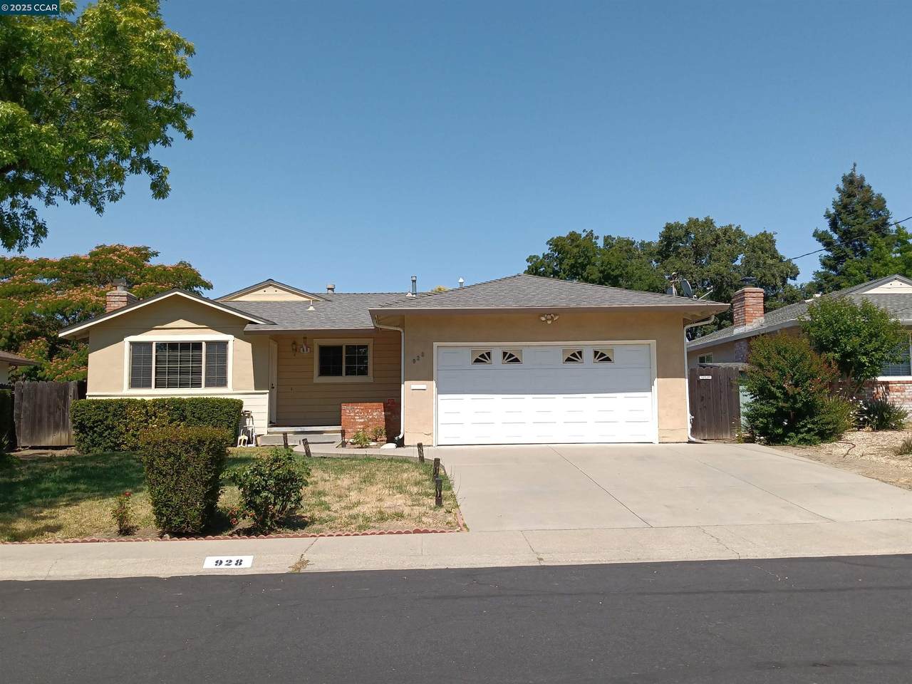 928 Sassel Ave - Photo 1