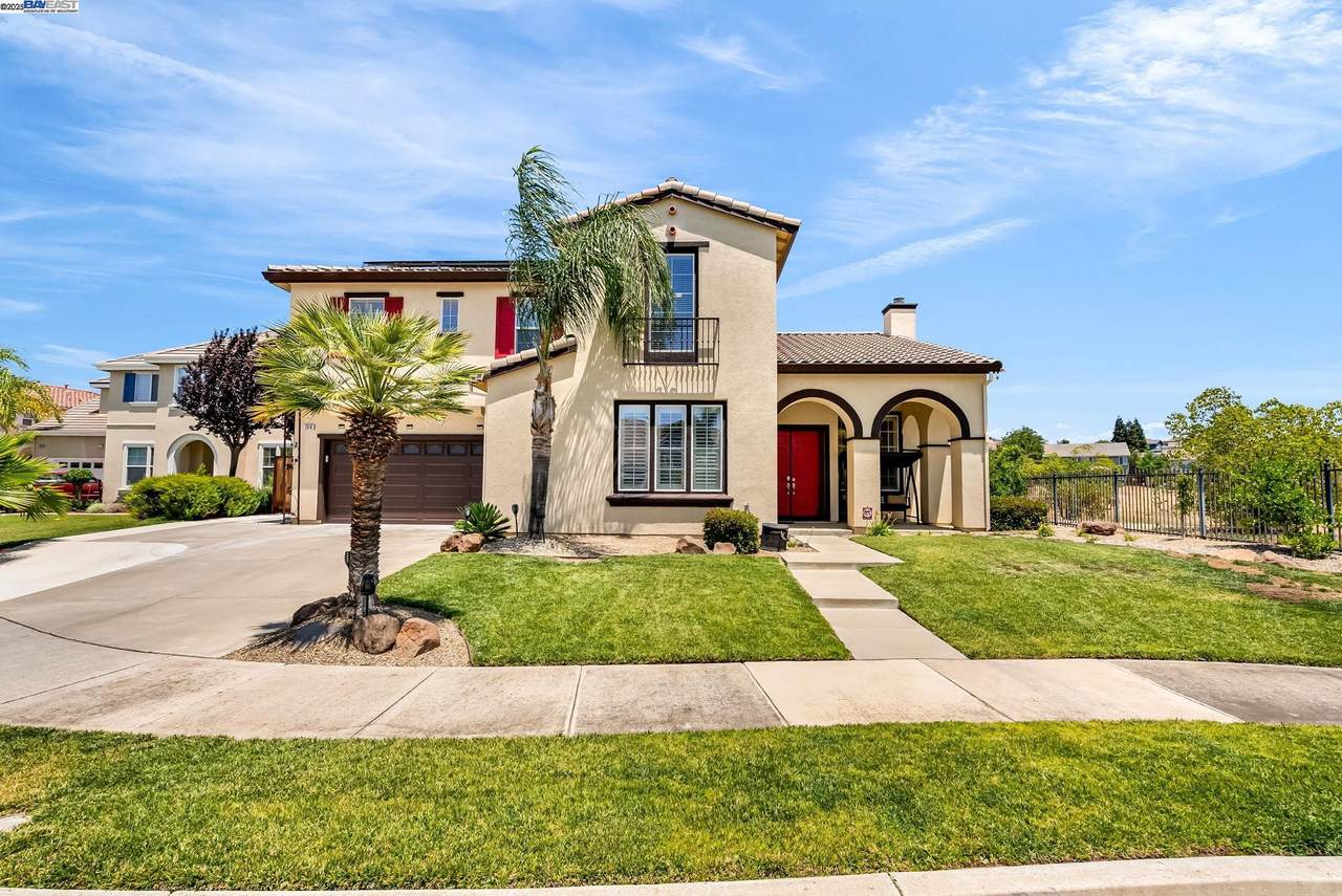 2610 Silvermere Ct - Photo 1