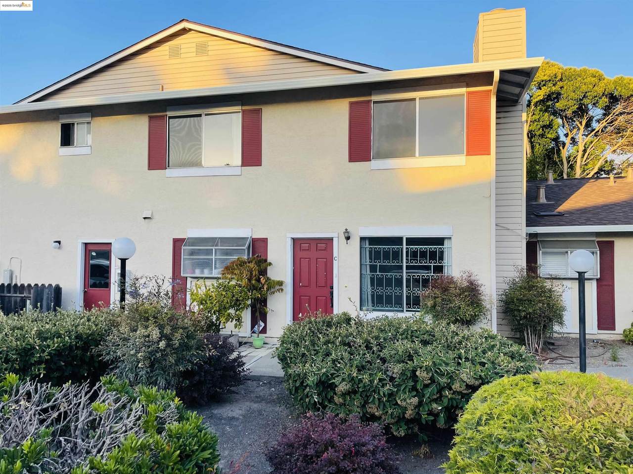 2585 El Portal Dr - Photo 1