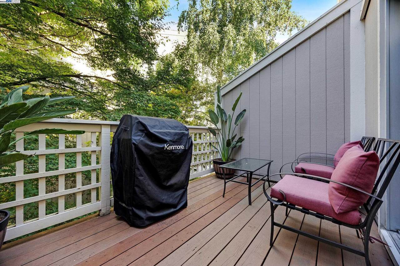 2719 Oak Rd - Photo 1