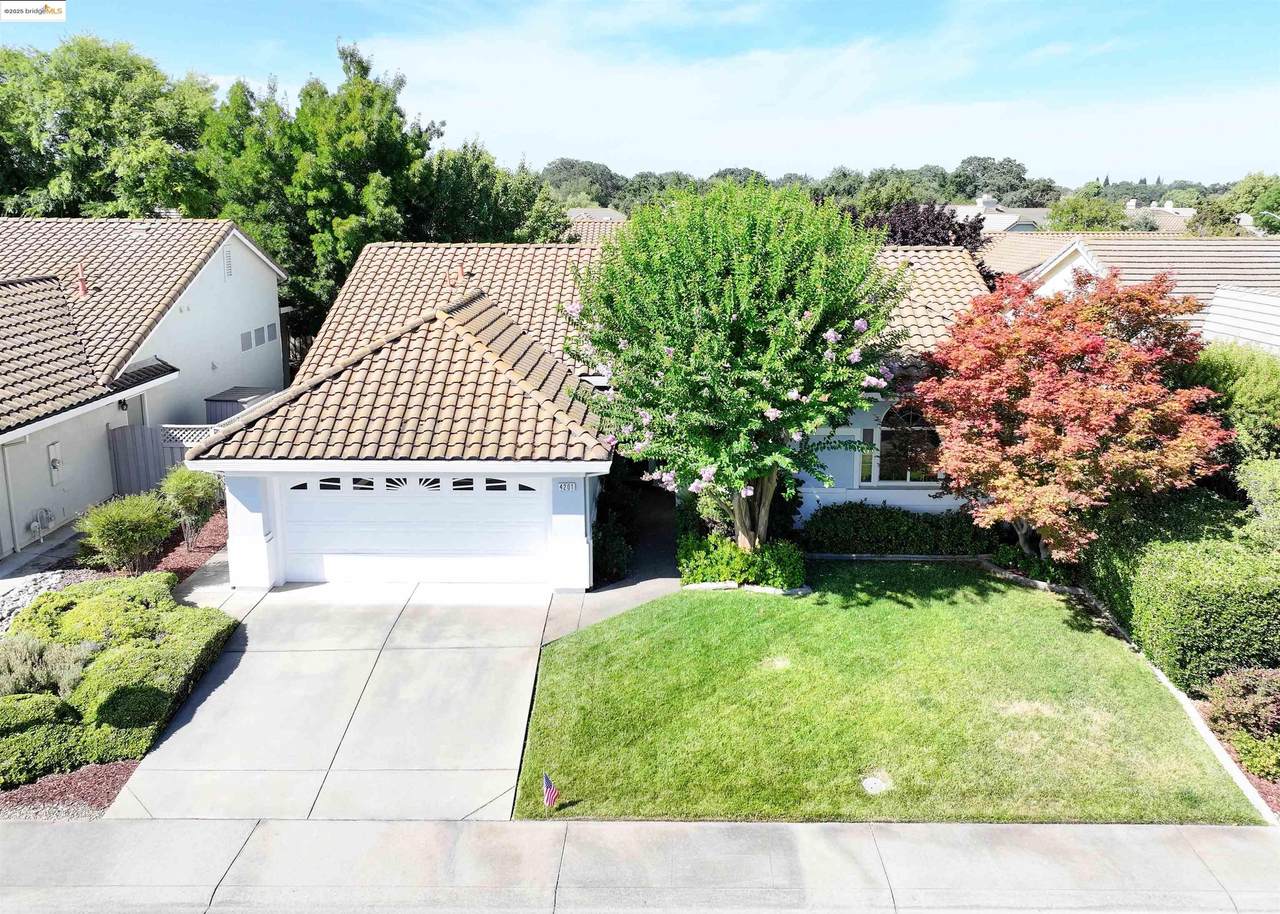 4201 Rose Creek Rd - Photo 1