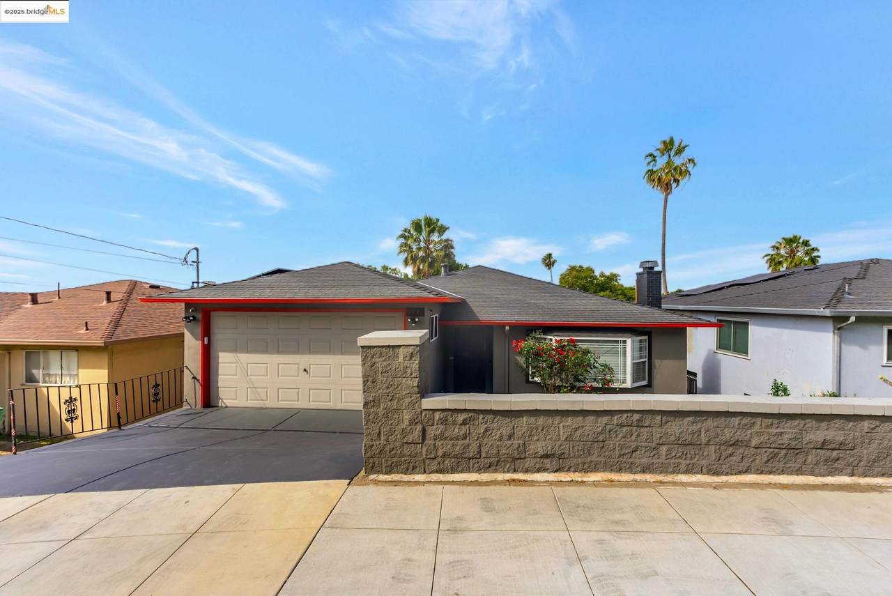 6941 Outlook Ave - Photo 1