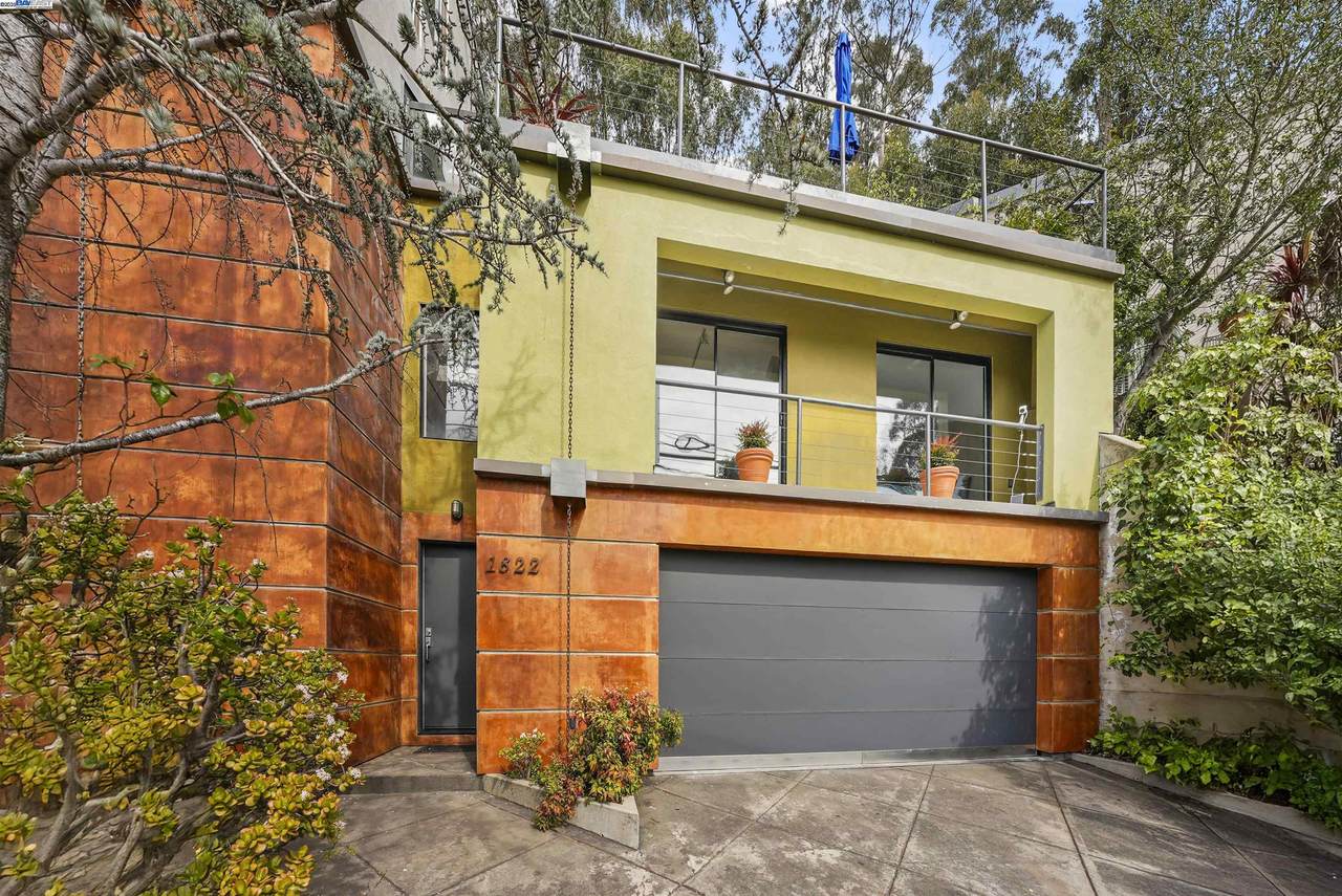 1822 Arrowhead Dr - Photo 1