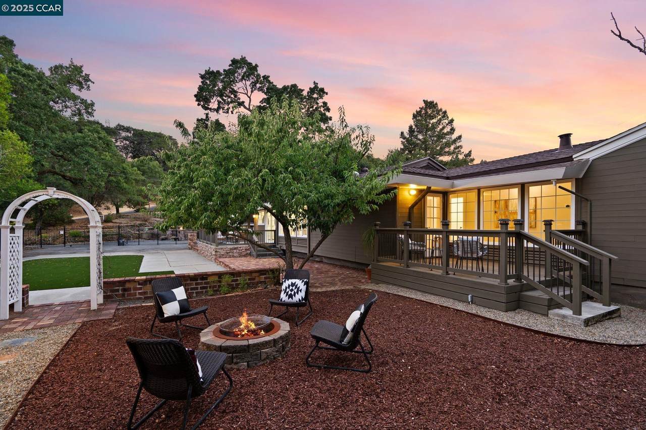 122 Stein Way - Photo 1