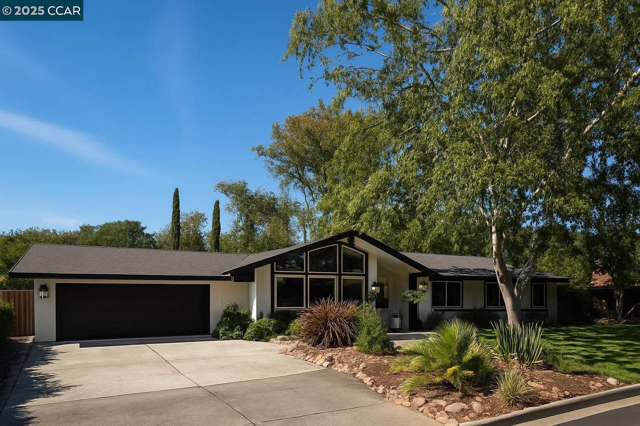 1838 Sunnyvale Ave - Photo 1