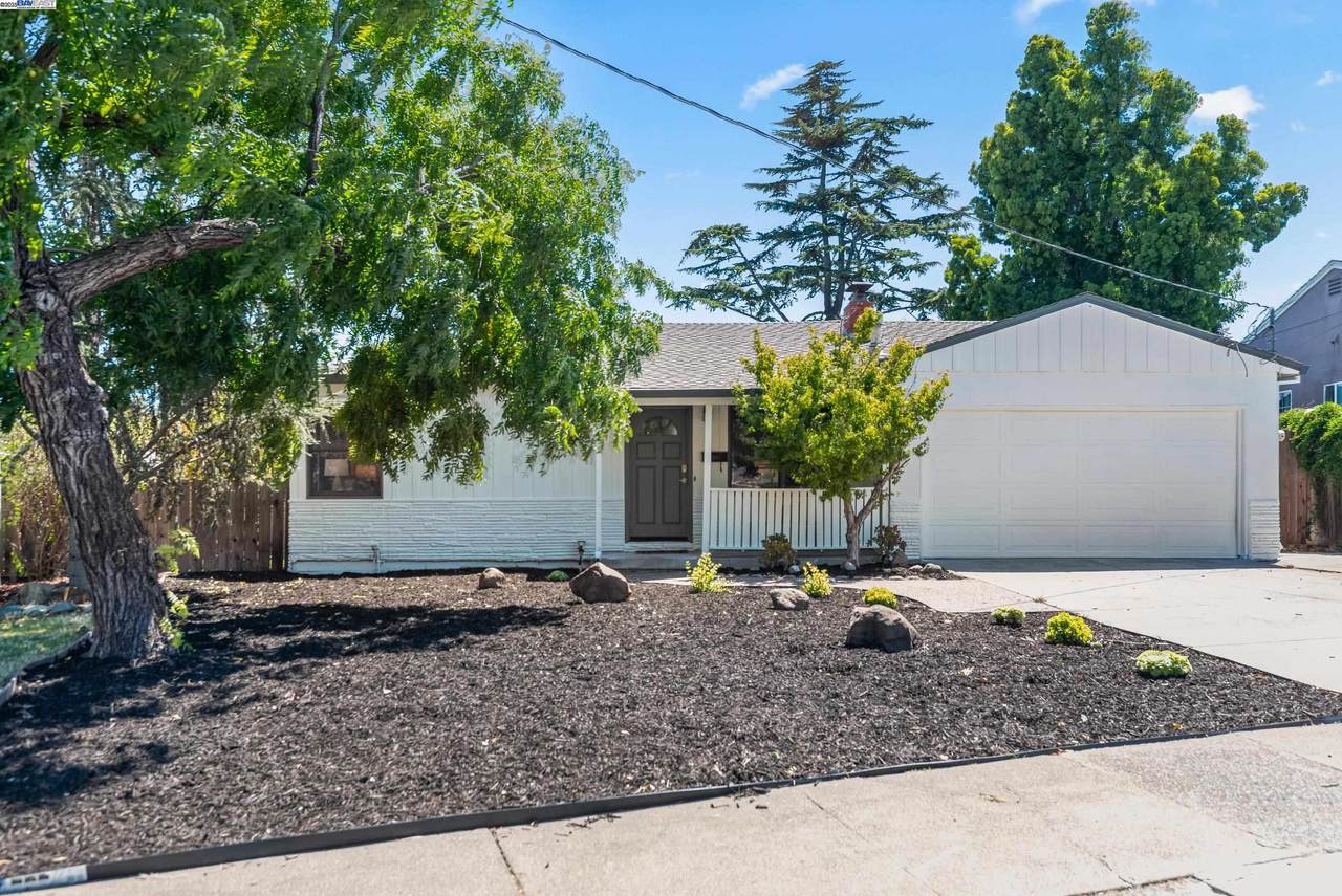 2948 Glenside Dr - Photo 1