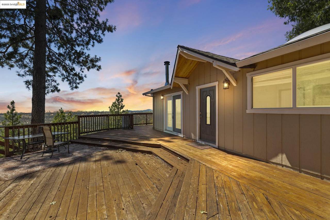 18900 Horizon Court - Photo 1