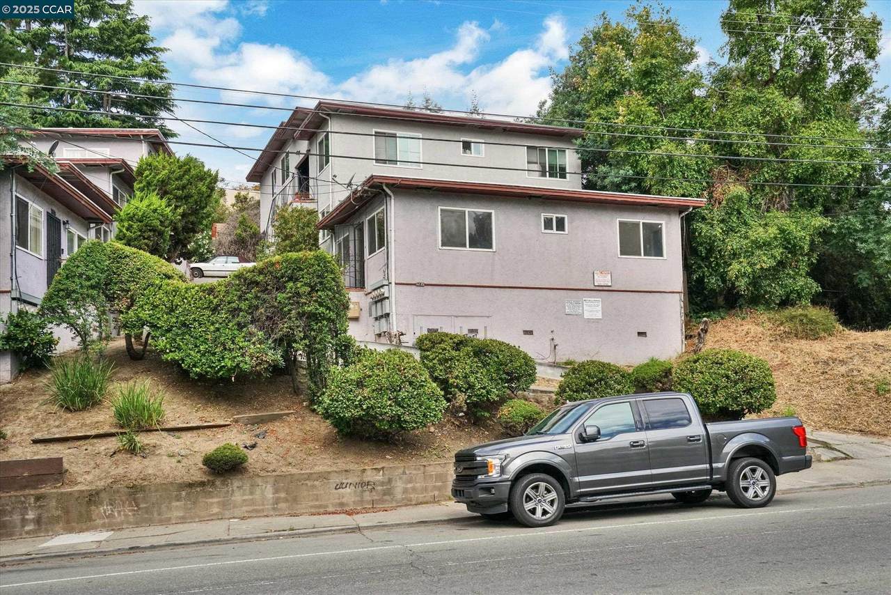 5235 Macarthur Blvd - Photo 1