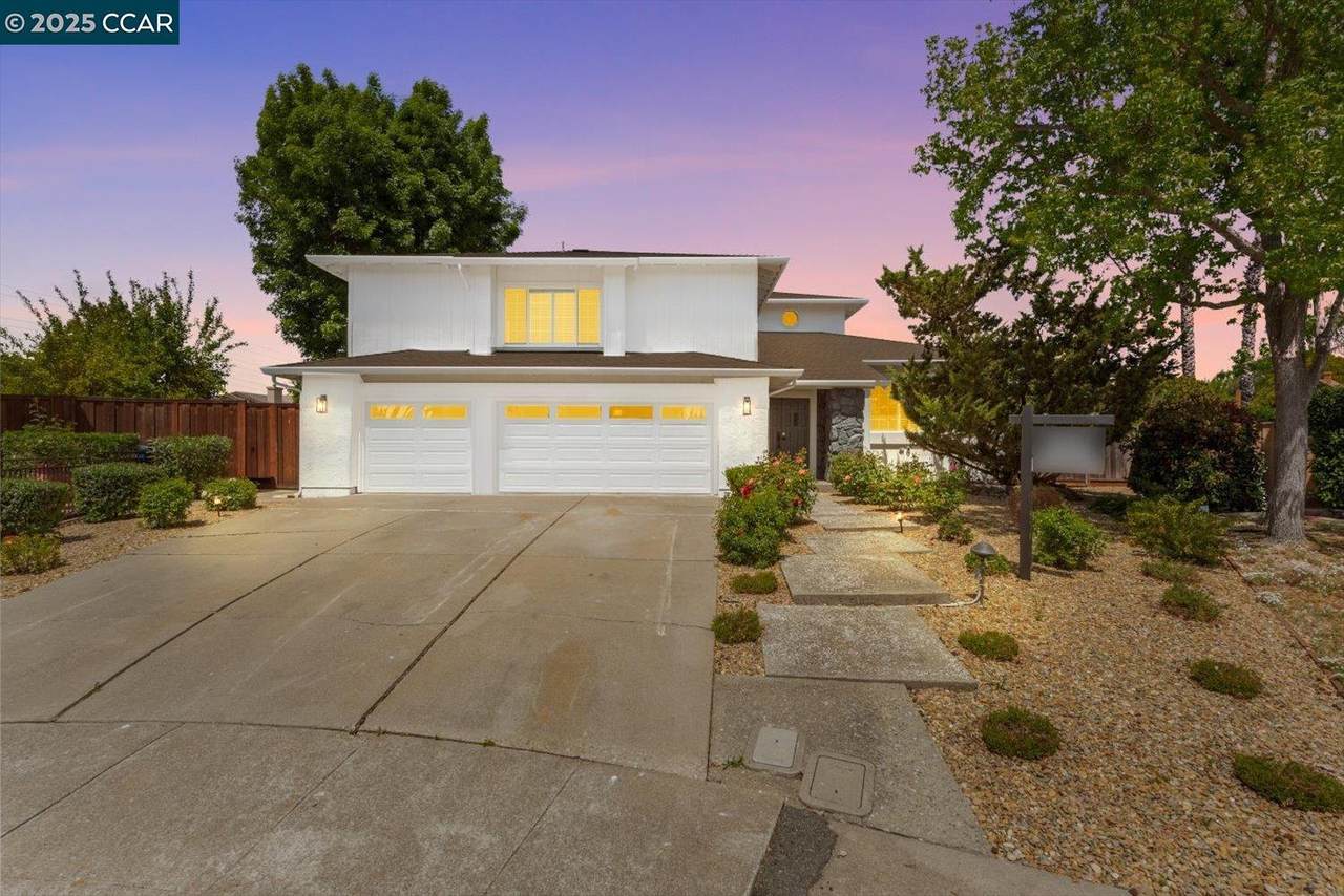 110 Santa Rosa Pl - Photo 1