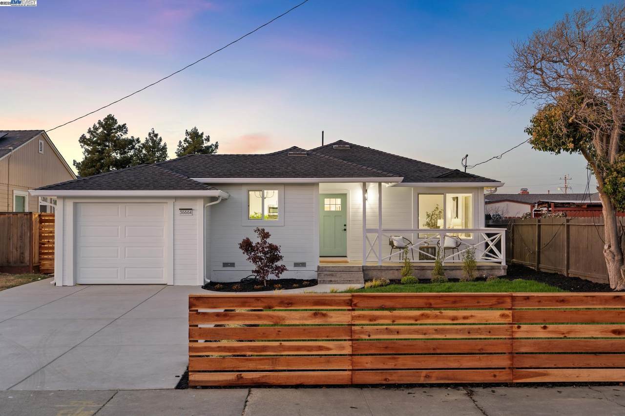 36664 Magnolia St - Photo 1