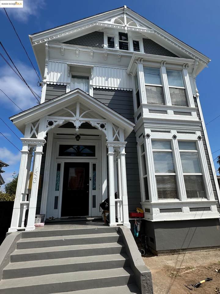1520 Willow St - Photo 1