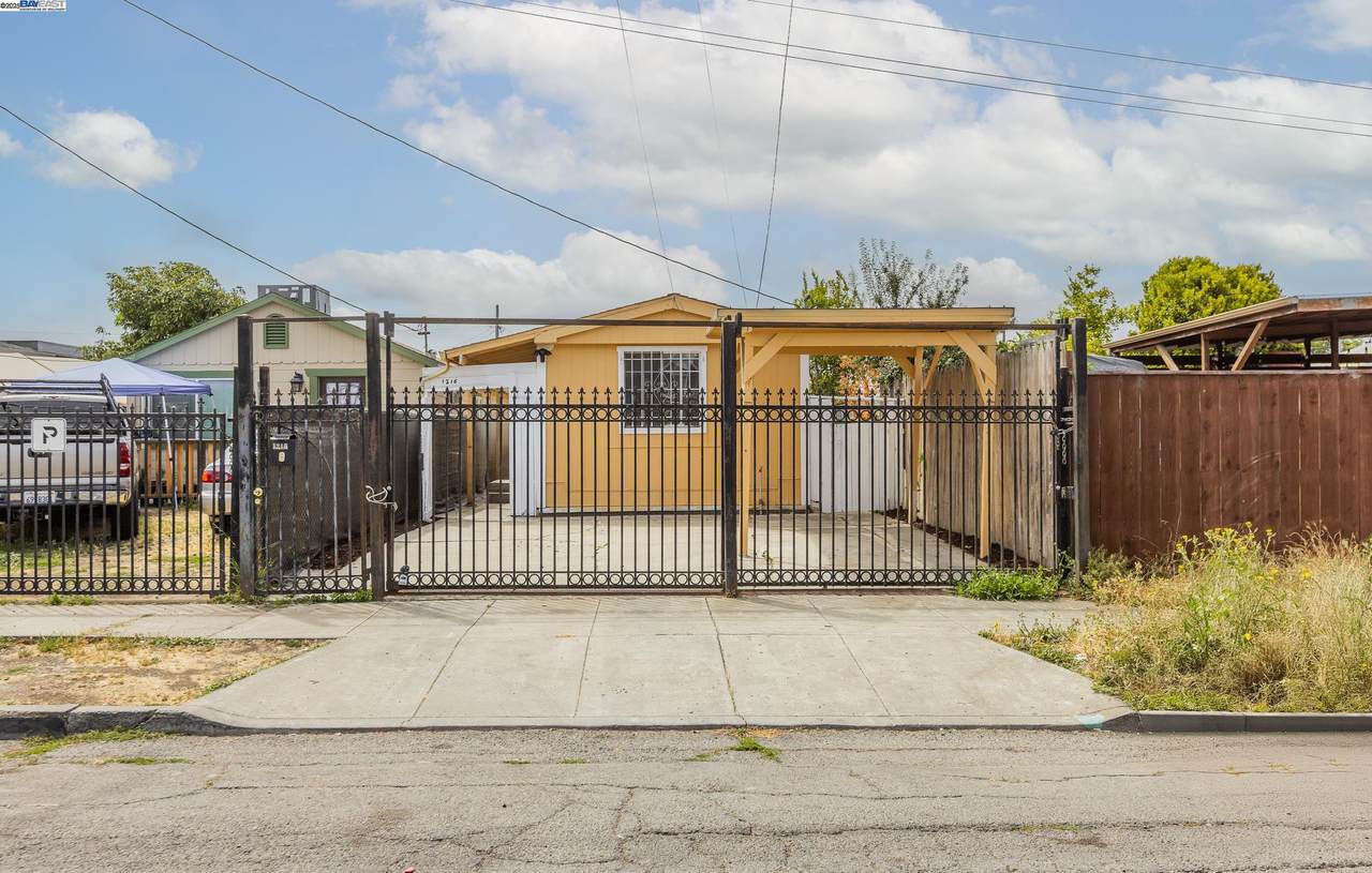 1216 88Th Ave - Photo 1