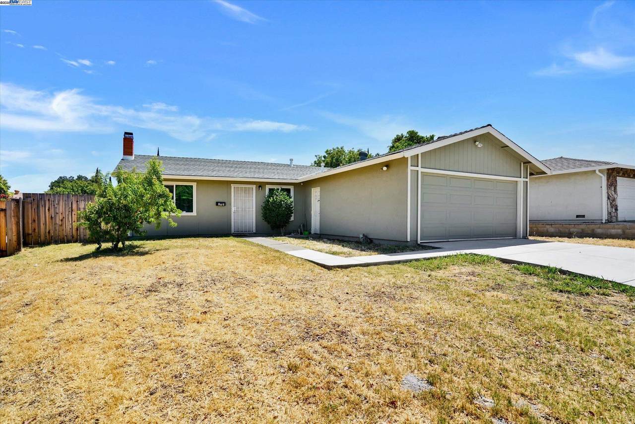 157 Arlington Dr - Photo 1