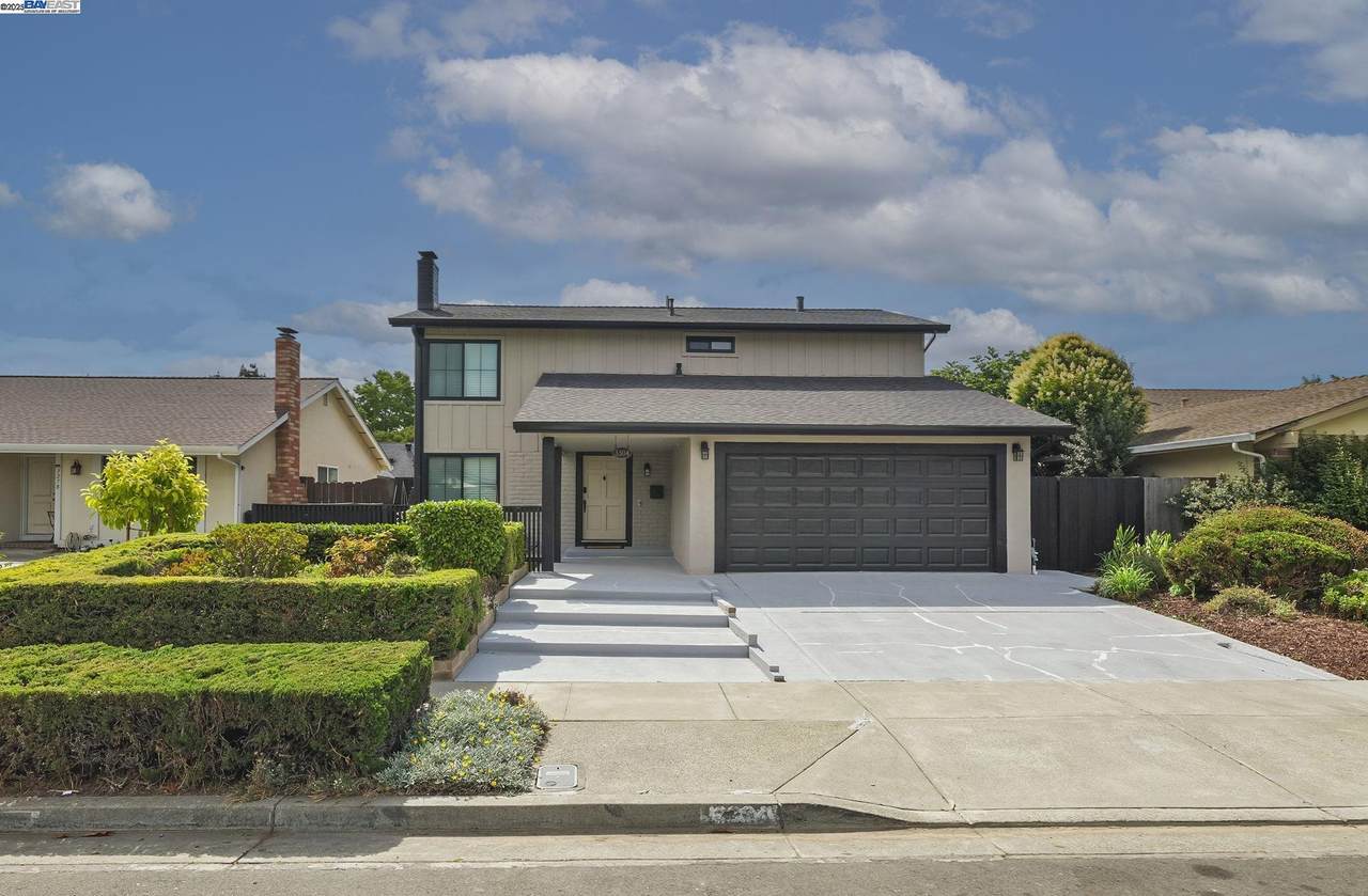 3304 Kemper Rd - Photo 1
