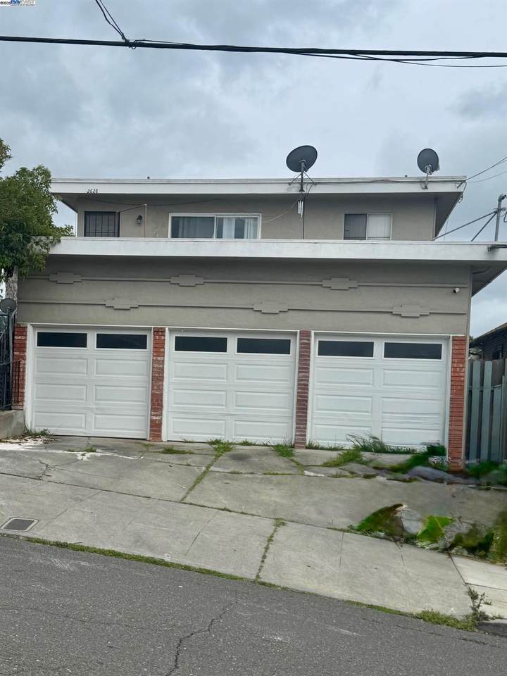 2626 78Th Ave - Photo 1