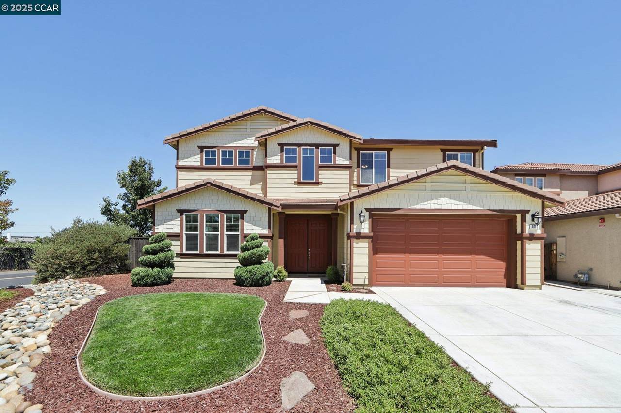 1610 Coventry Dr - Photo 1