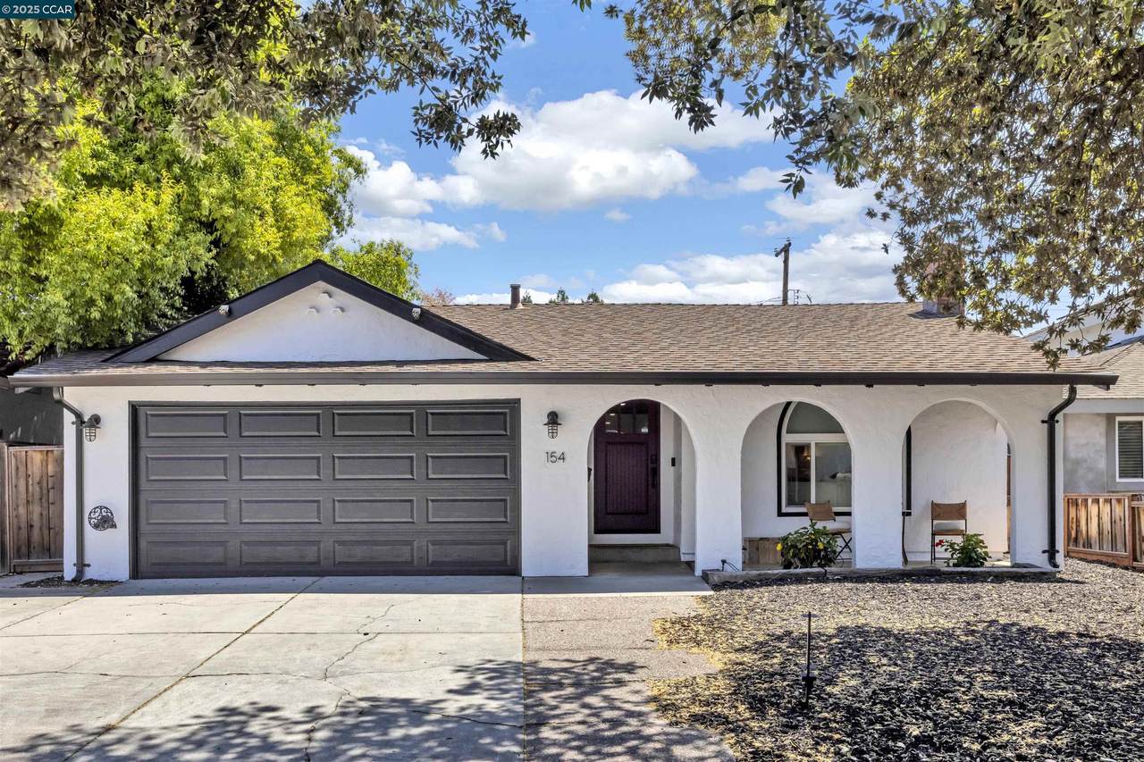 154 Venado Way - Photo 1