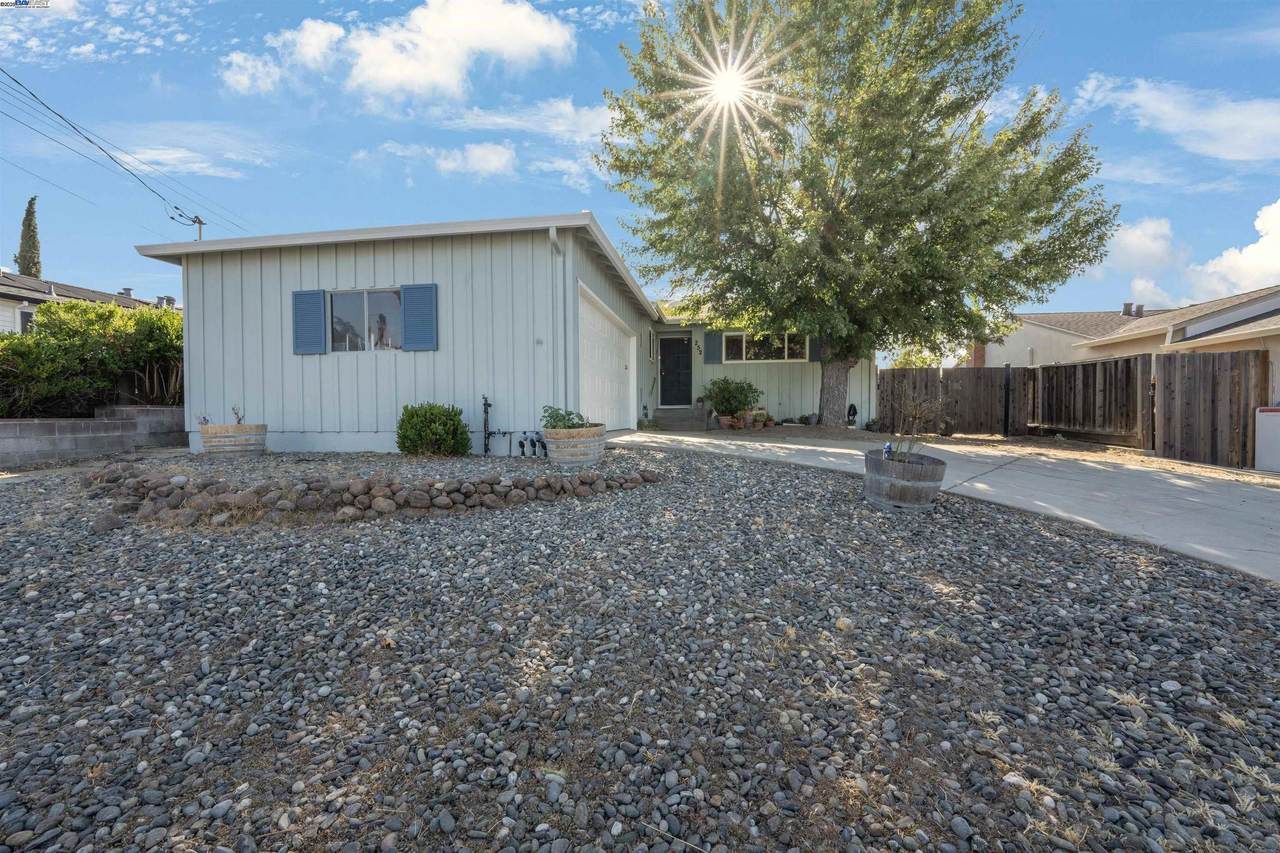 252 Martin Avenue - Photo 1