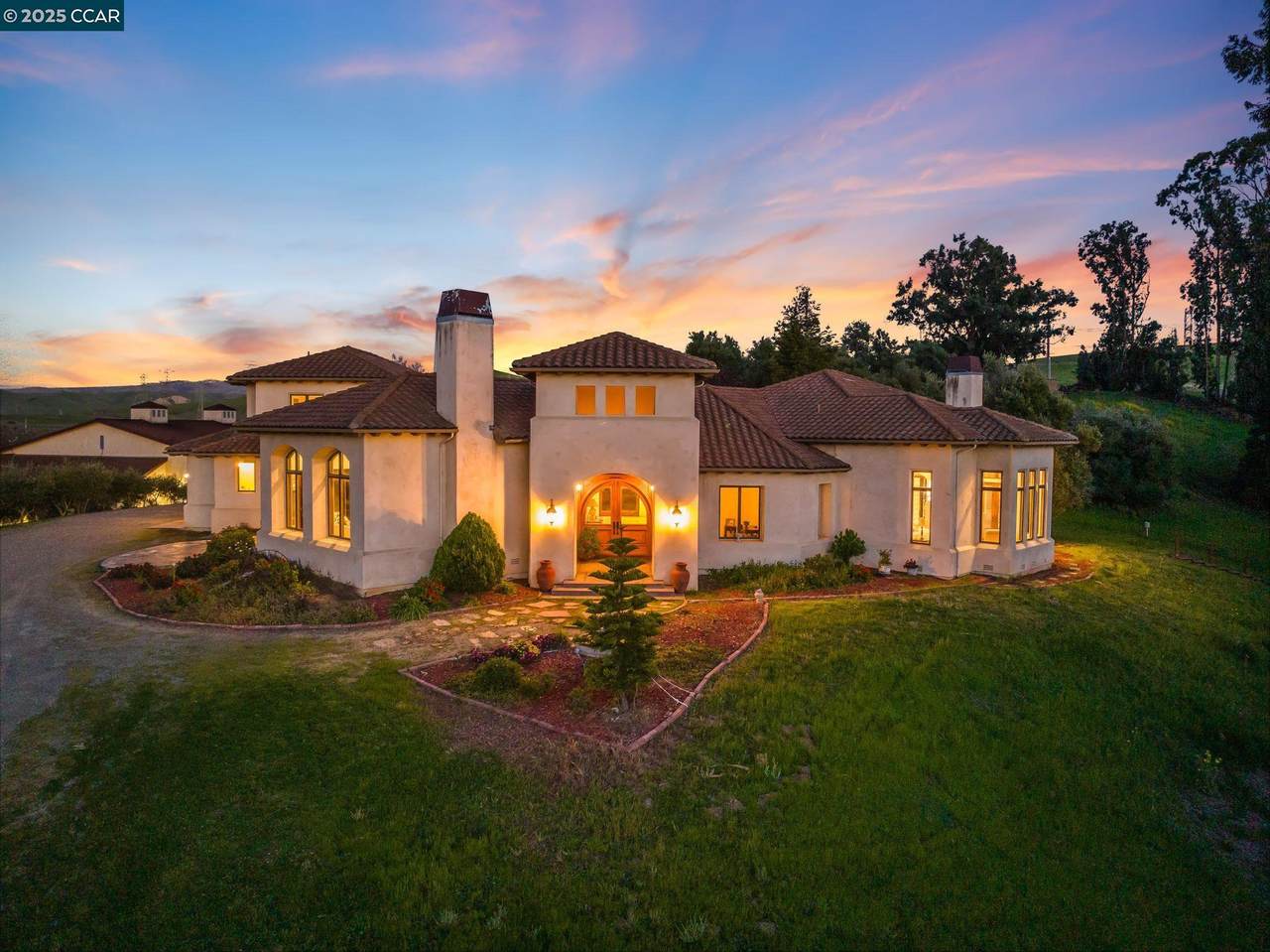 633 Kalthoff Cmn - Photo 1