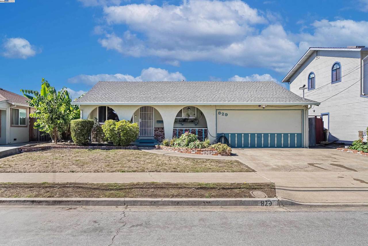 829 Crespi Dr - Photo 1