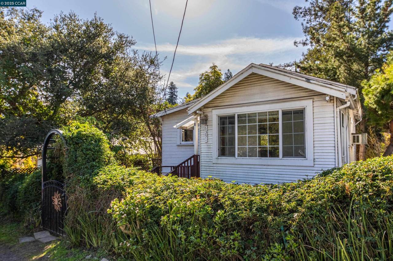 6391 Hillmont Dr - Photo 1