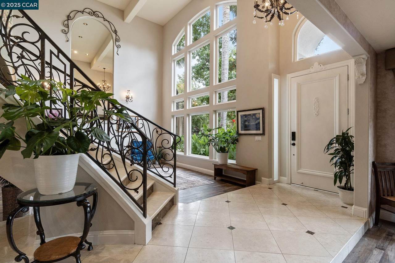 2550 Jenny - Photo 1