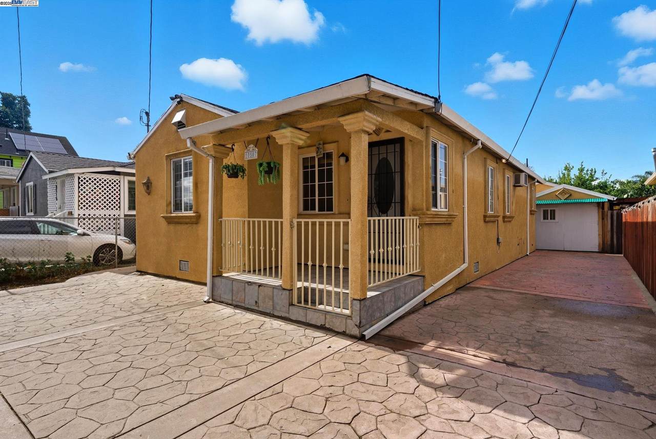 10507 Russet St - Photo 1