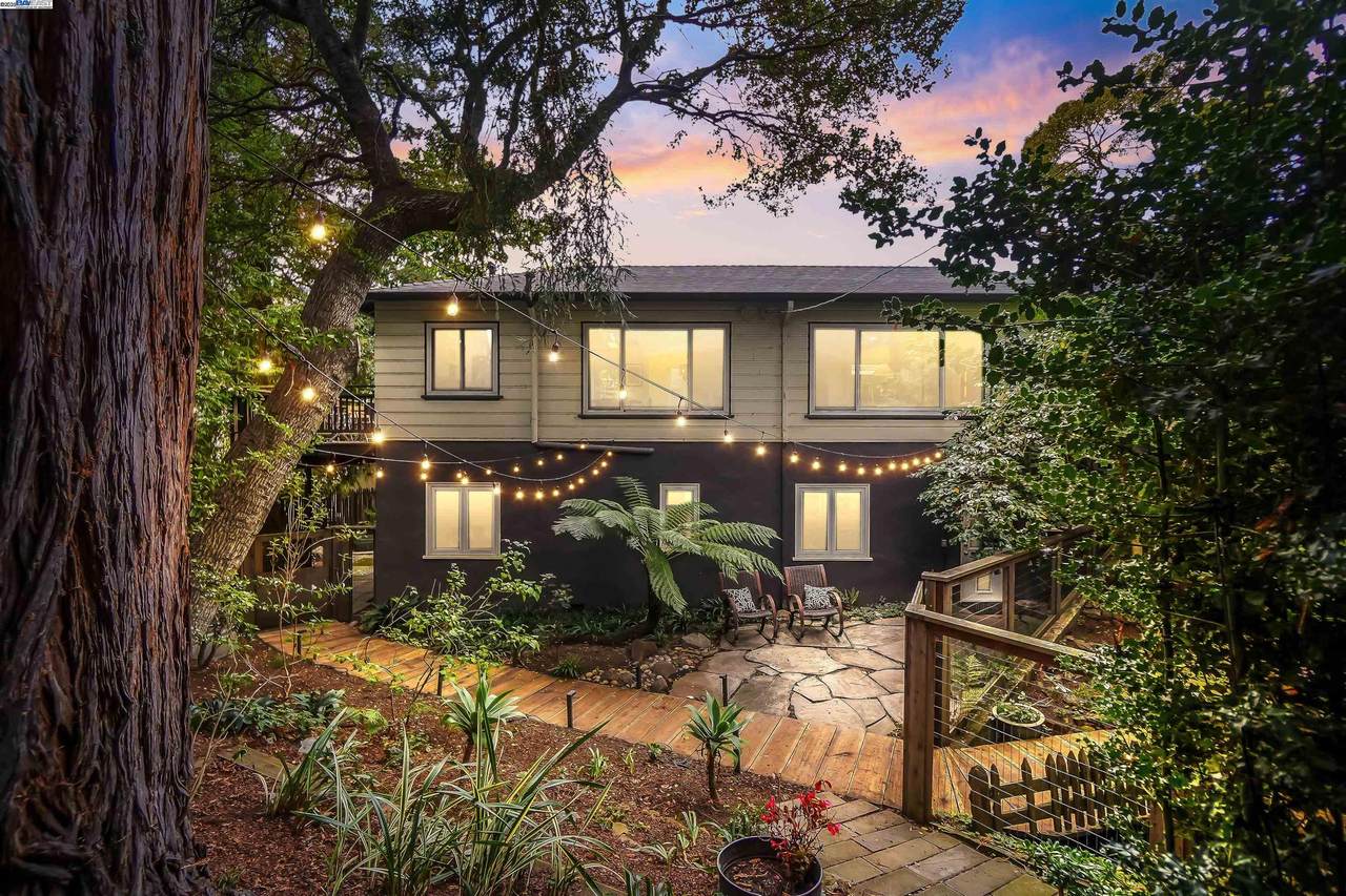 2420 Hillside Ave - Photo 1