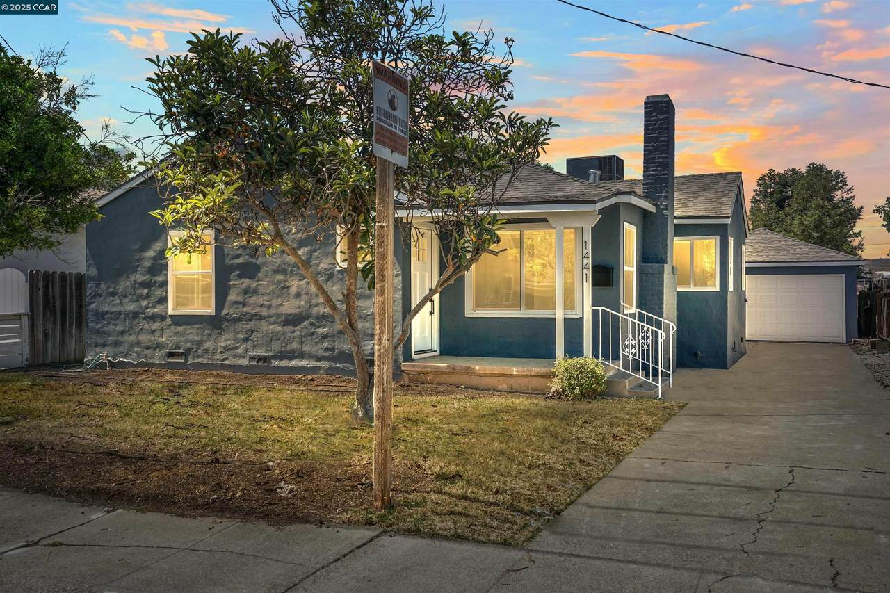 1441 Middlefield Ave - Photo 1