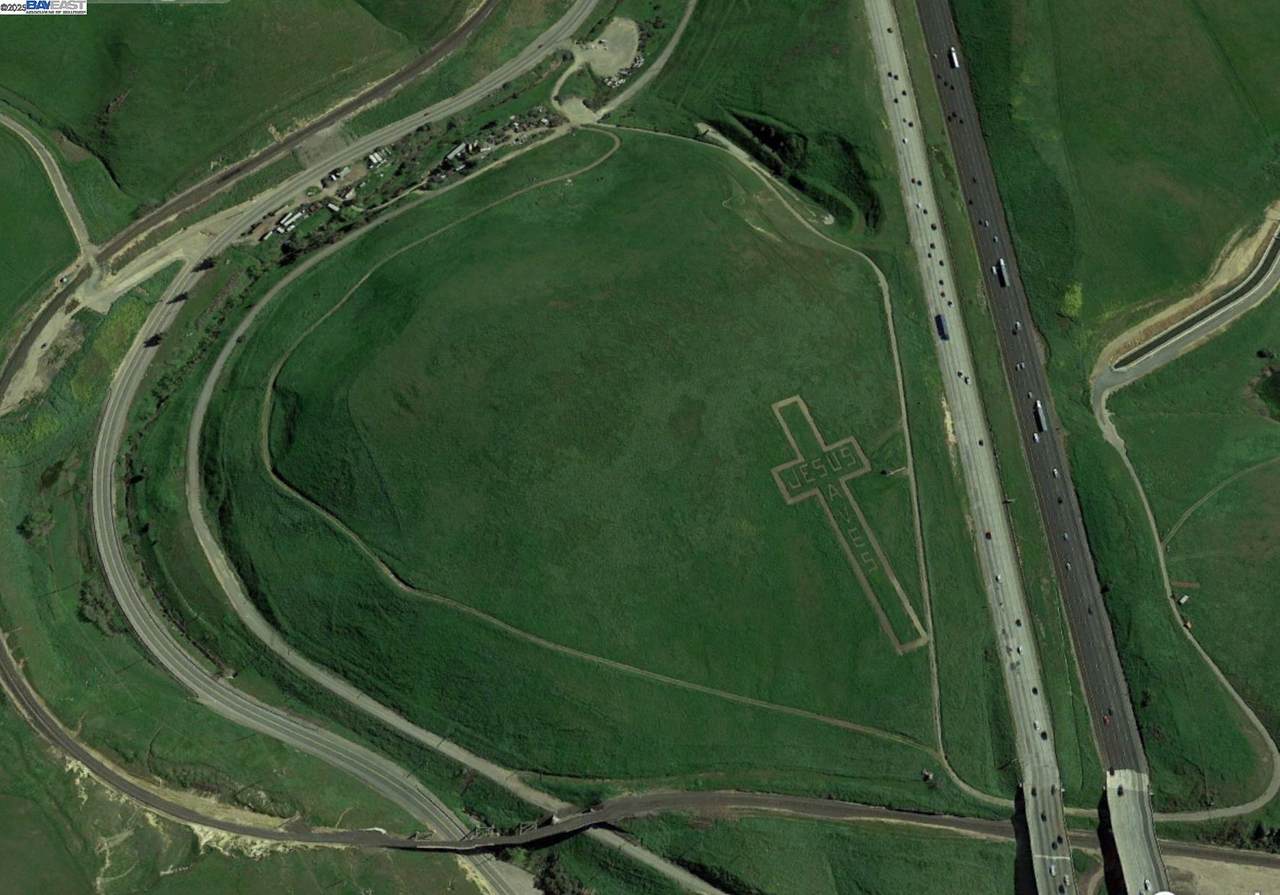 US Highway 50 E - Photo 1