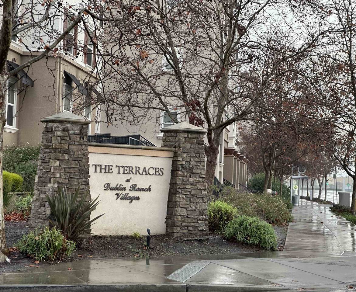 3420 Finnian Way - Photo 1