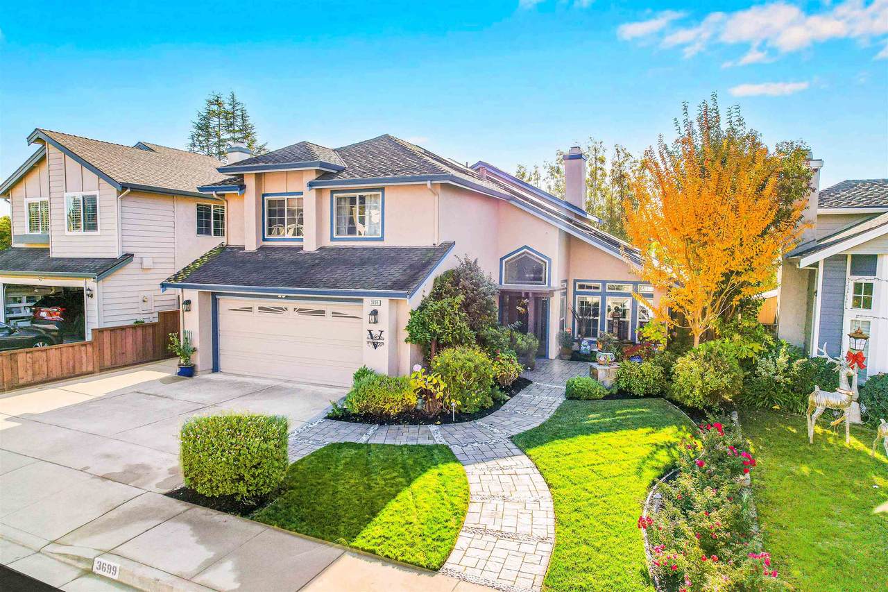 3699 Greenhills Avenue - Photo 1