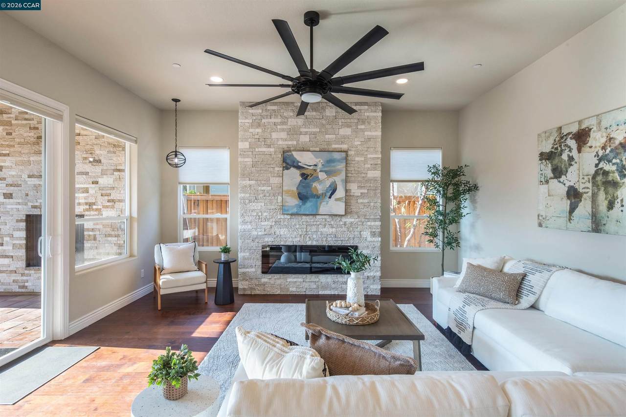 2090 Rioja Way - Photo 1