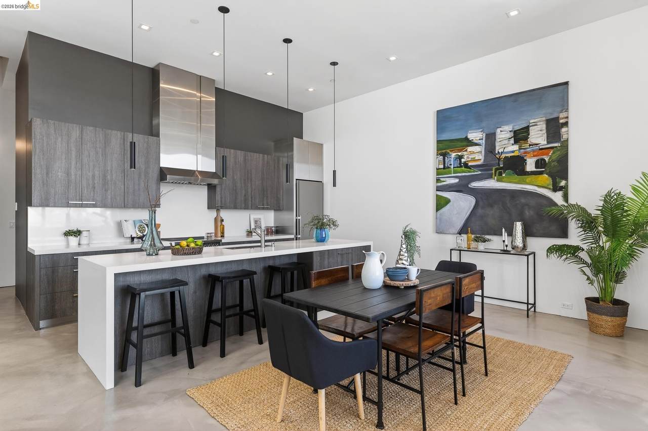 811 Folger Ave - Photo 1