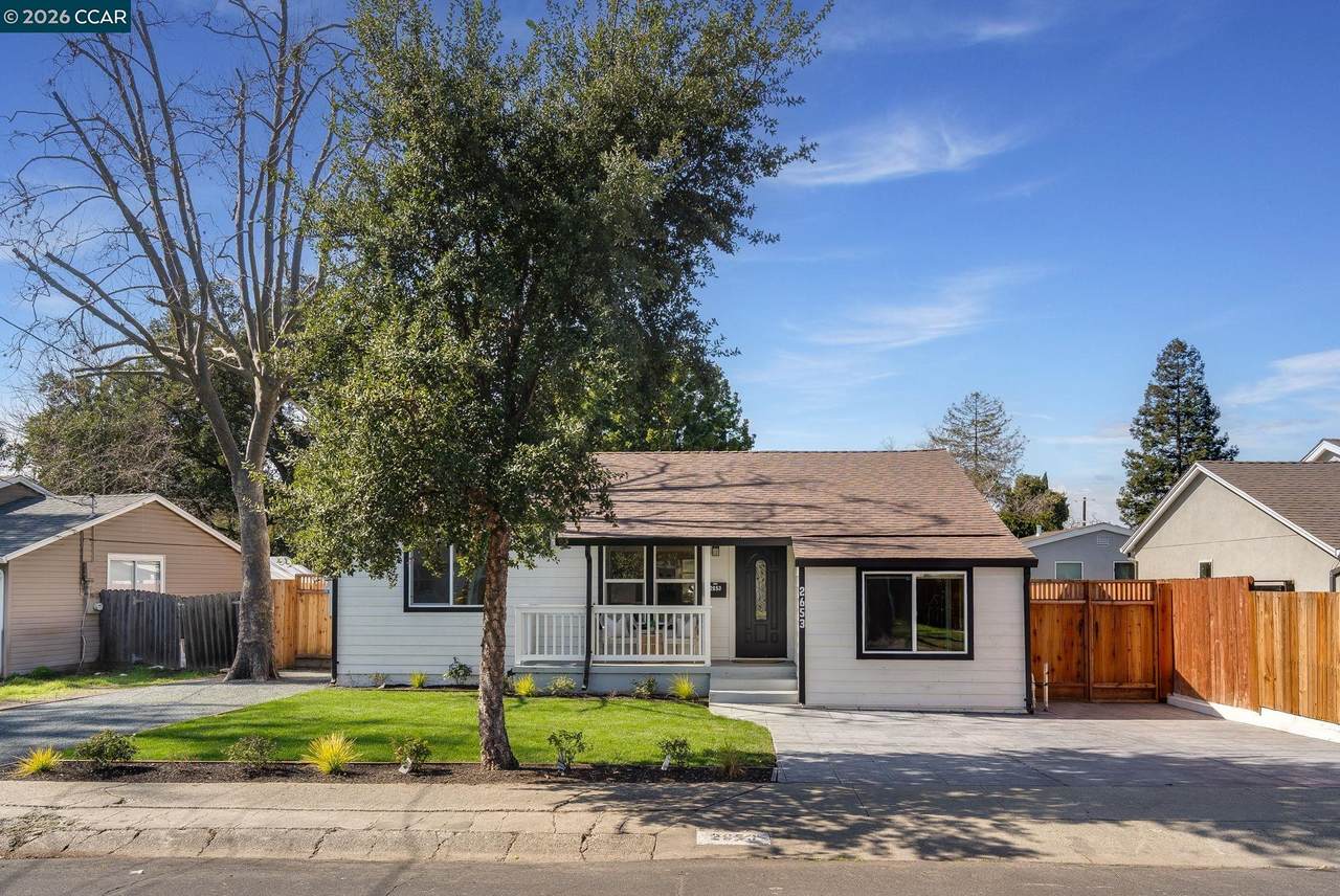 2653 Garden Ave - Photo 1