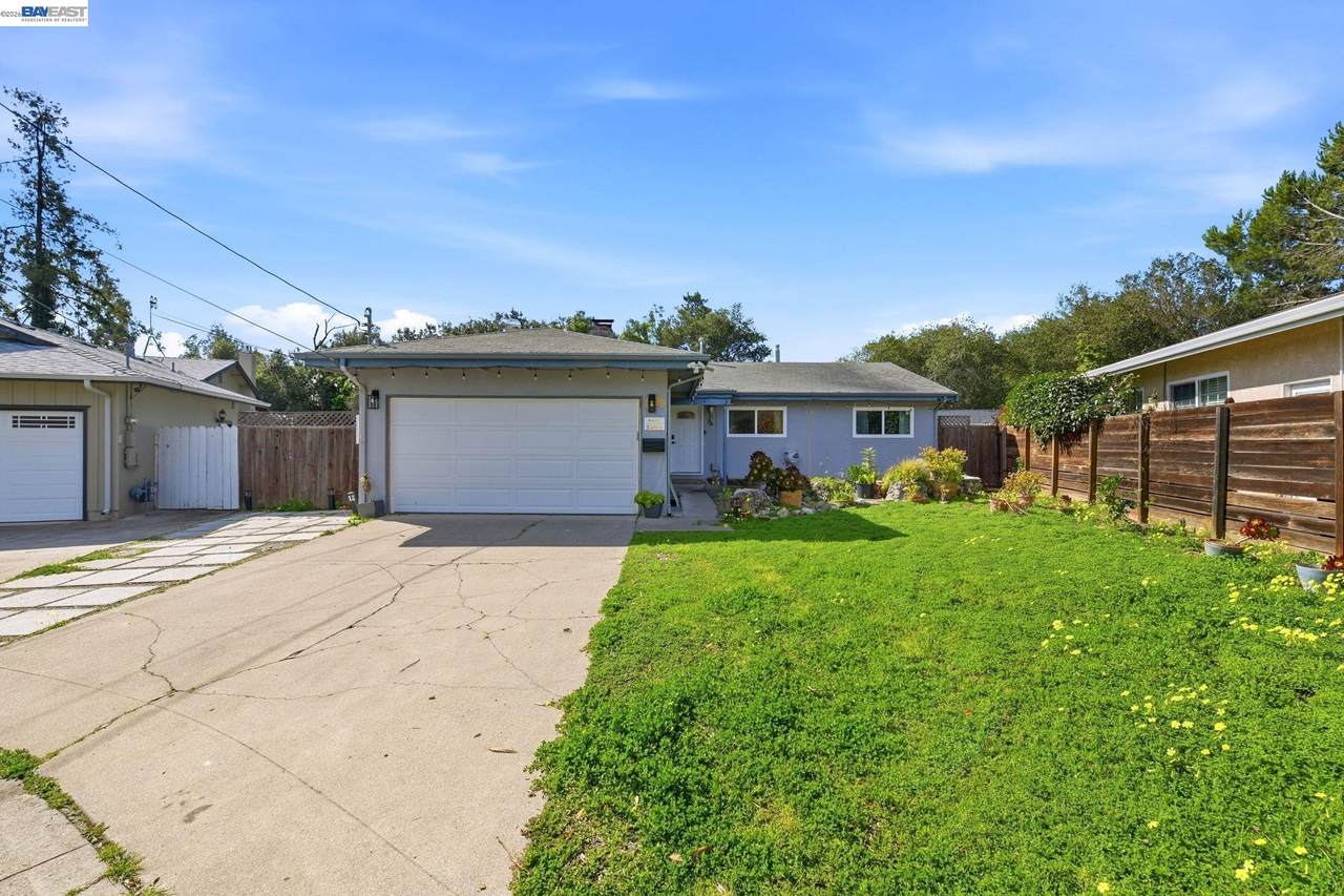 38467 Timpanogas Circle - Photo 1