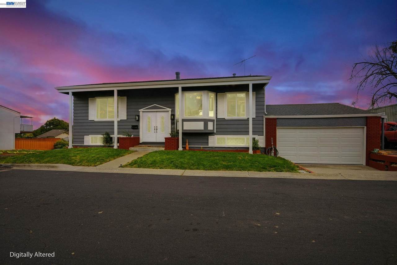 352 Monte Carlo Ave - Photo 1