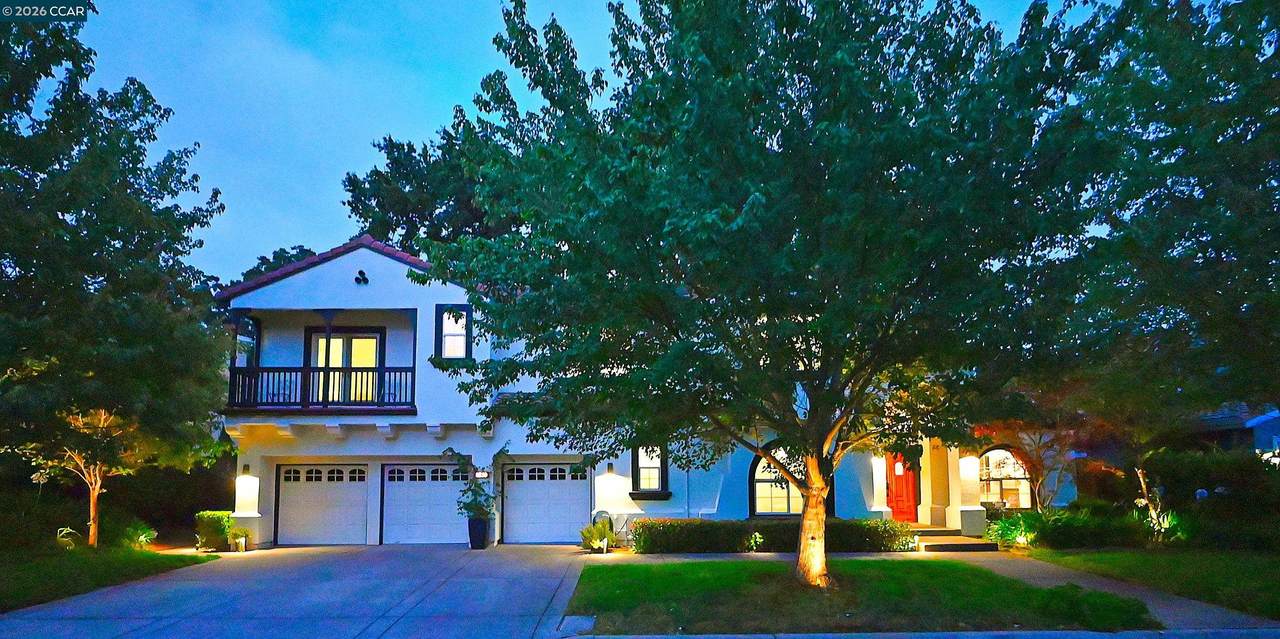 1239 Sunrise Ridge Dr - Photo 1