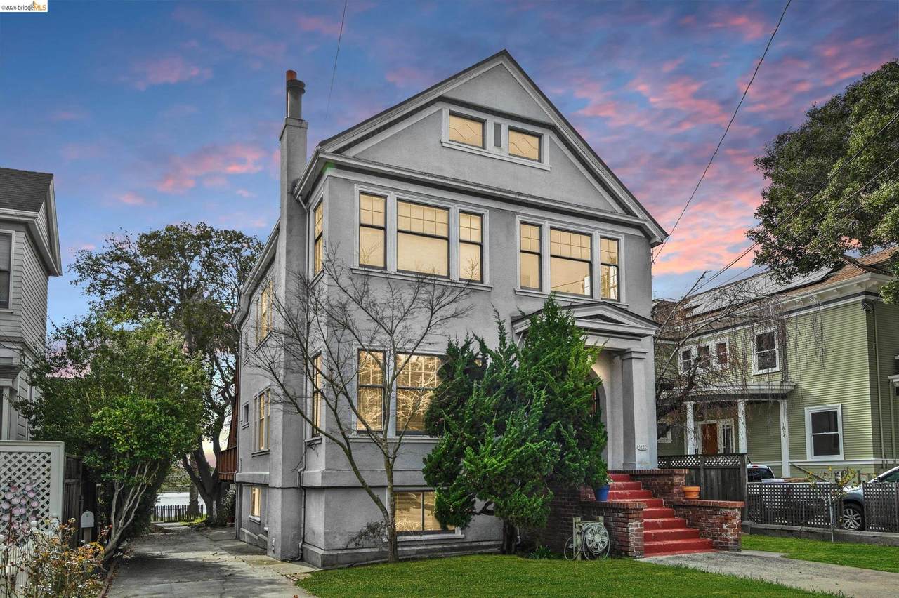 1822 Clinton Ave - Photo 1