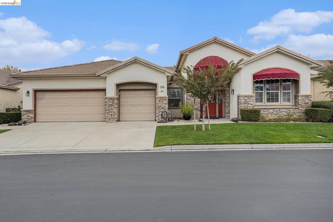 729 Richardson Dr - Photo 1