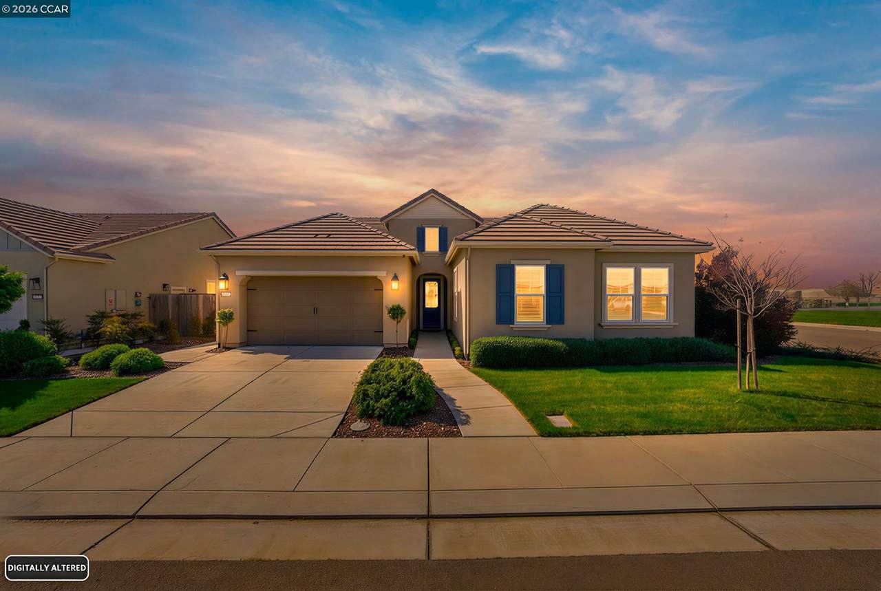 1501 Empire Dr - Photo 1