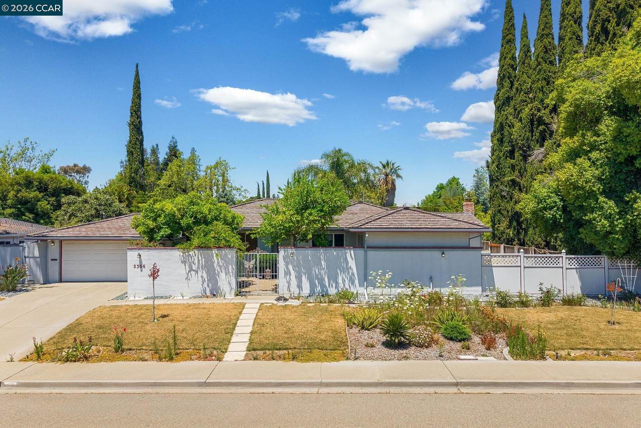 2366 Shannon Ln - Photo 1