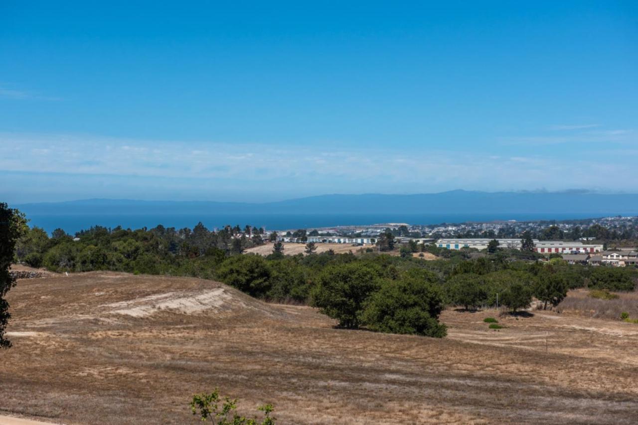 7599 Paseo Vista - Photo 1