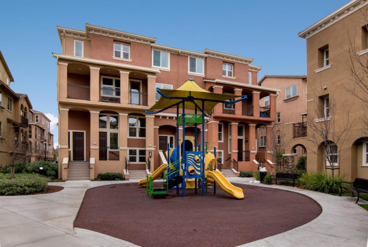 223 Currlin Circle - Photo 1